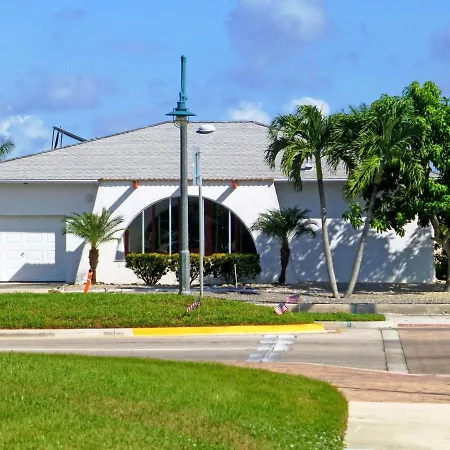 Villa Marco Island